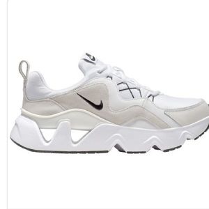 Meet your Posher, Skyrique